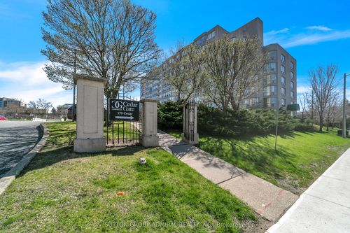 812-175 Cedar Ave, Richmond Hill, ON, L4C9V3 | Card Image