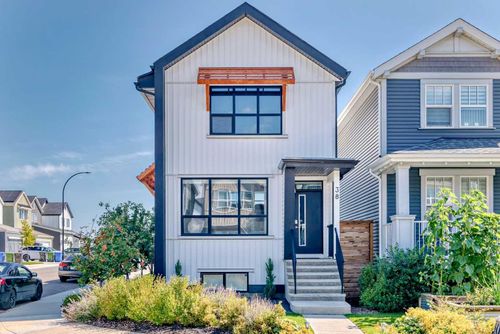 38 Lavender Rd Se, Calgary, AB, T3S0C4 | Card Image