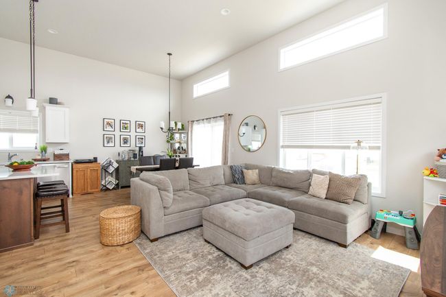 Living Area | Image 7