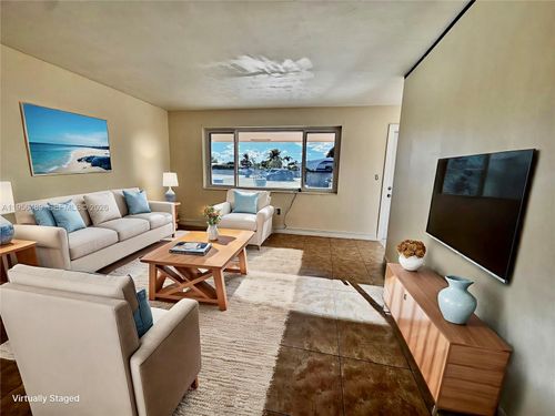 1201 Nw 78th Ave, Pembroke Pines, FL, 33024-5122 | Card Image