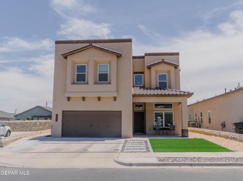 673 La Entrada Cir, Sunland Park, NM, 88063-9632 | Card Image