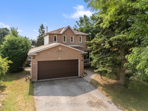 11 Penton Dr, Barrie, ON, L4N7A3 | Card Image