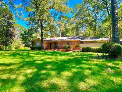 3803 Summer Lane, House other with 3 bedrooms, 2 bathrooms and null parking in Huntsville TX | Image 3