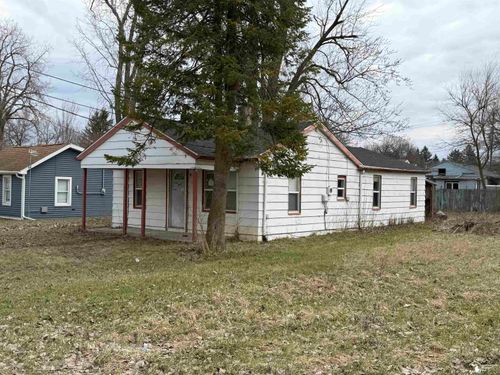 1635 Naomi Ave, Adrian, MI, 49221-3536 | Card Image