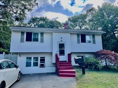 39 Fawn Pl, Smithtown, NY, 11787-4965 | Card Image