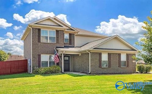 376 Charley Patterson Rd, New Market, AL, 35761-8906 | Card Image