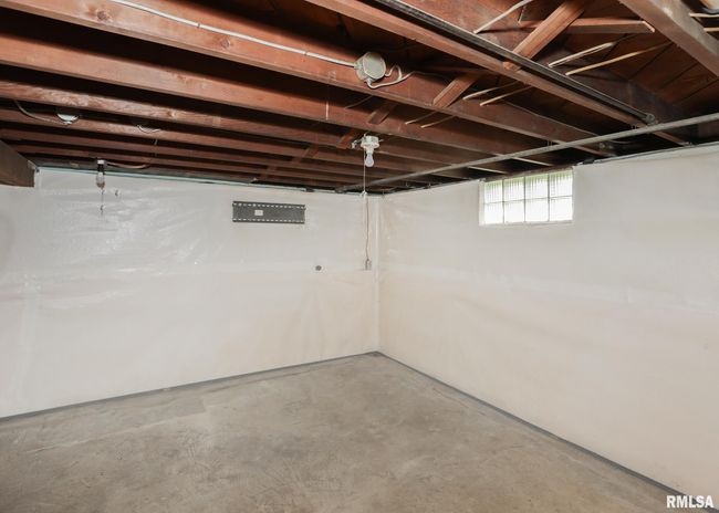 110 18 Th Ave, House other with 3 bedrooms, 1 bathrooms and null parking in Moline IL | Image 25