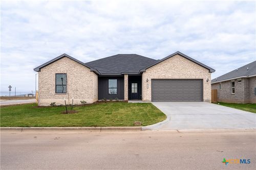 715 Liberty Park Dr, Belton, TX, 76513-5884 | Card Image