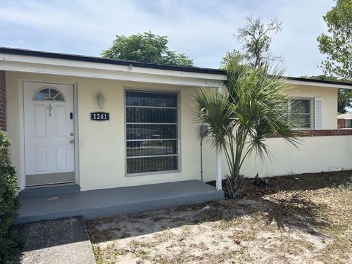 1241 Pilgrim Rd, Spring Hill, FL, 34606-4229 | Card Image