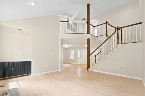 703 Porter Way W, Bridgewater, NJ, 08807-3542 | Card Image