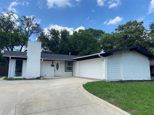 3035 Townsend Dr, Dallas, TX, 75229-3761 | Card Image