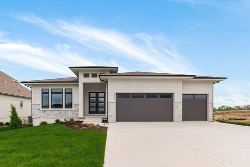 16753 S Ripley St, Olathe, KS, 66062-7822 | Card Image