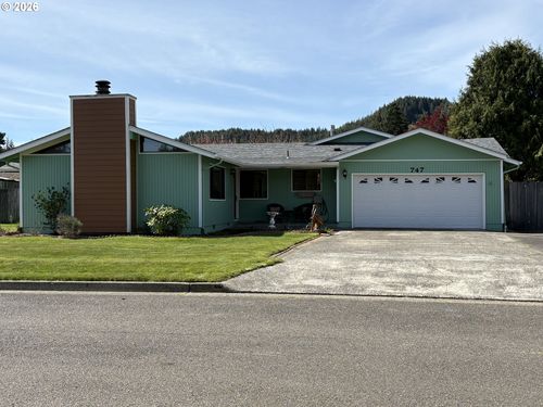 747 Evergreen Loop, Reedsport, OR, 97467-1942 | Card Image