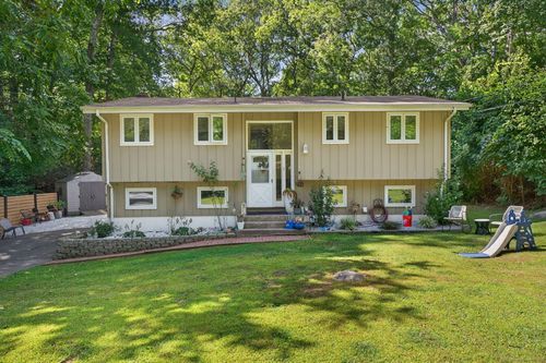 14 Patricia Ct, Gales Ferry, CT, 06335-1826 | Card Image