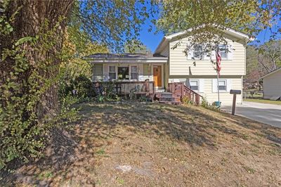 10607 Askew Avenue, House other with 3 bedrooms, 2 bathrooms and null parking in Kansas City MO | Image 1