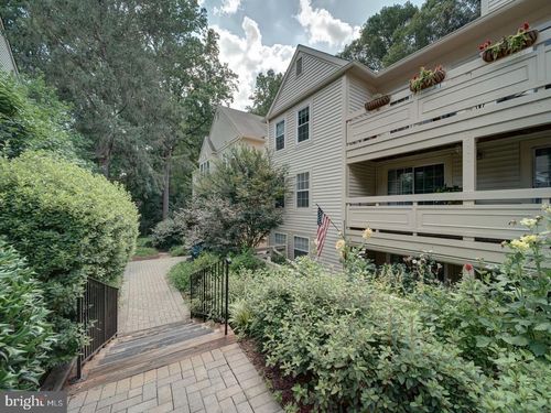 405a-2233 Lovedale Ln, RESTON, VA, 20191-2364 | Card Image