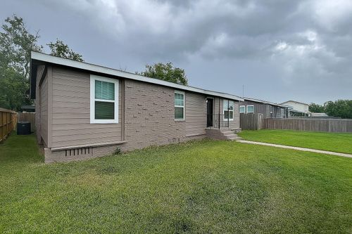 b-3 Becca Ct, Brookshire, TX, 77423-8701 | Card Image