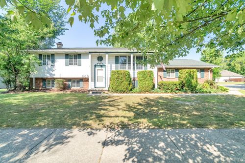 500 Connecticut Ave, Marysville, MI, 48040-1076 | Card Image