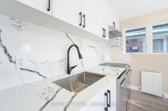UNIT-2 - 25 Templar Dr, Home with 1 bedrooms, 1 bathrooms and 1 parking in Etobicoke ON | Image 9