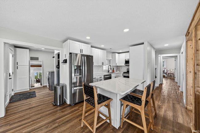 9061 E Hatchery Rd, House other with 3 bedrooms, 2 bathrooms and null parking in Syracuse IN | Image 4