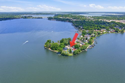 204 Eagle Point Rd, Fox Lake, IL, 60020-1717 | Card Image