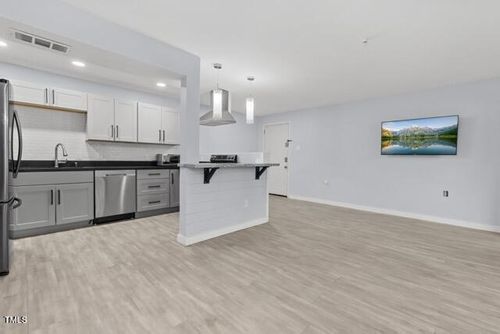 unit-308-500 Umstead Drive, Chapel Hill, NC, 27516 | Card Image