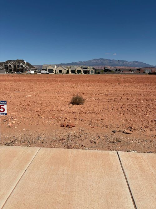 3581 E 2450 S, St George, UT, 84790 | Card Image