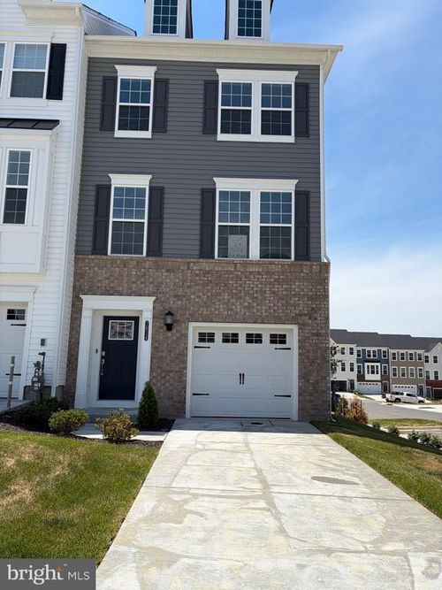 7614 River Reach Rd, WINDSOR MILL, MD, 21244-1880 | Card Image