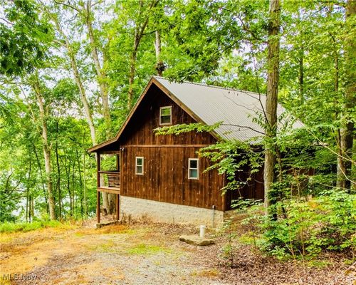 33680 Hidden Ledges Rd, Piedmont, OH, 43983-9526 | Card Image