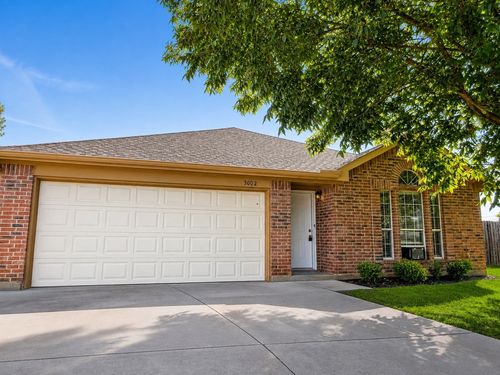 3002 Mesa Ridge Trl, Grand Prairie, TX, 75052-7482 | Card Image