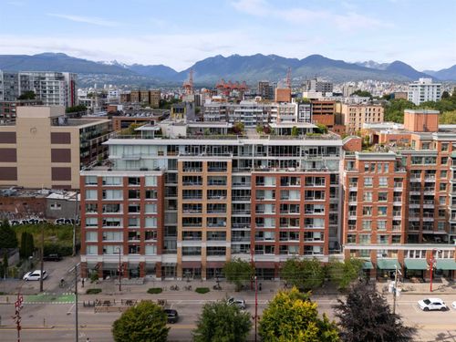 415-221 Union St, Vancouver, BC, V6A0B4 | Card Image