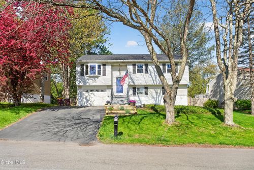8 Daniel St, Rensselaer, NY, 12144-4419 | Card Image