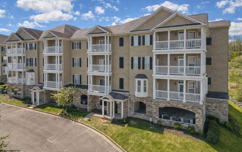 1211 Suncrest Vlg, Morgantown, WV, 26505-3940 | Card Image
