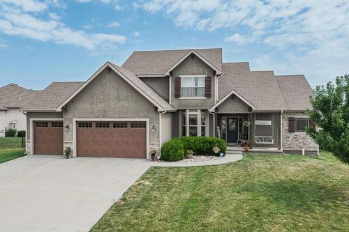 15018 Josh St, Basehor, KS, 66007-8101 | Card Image