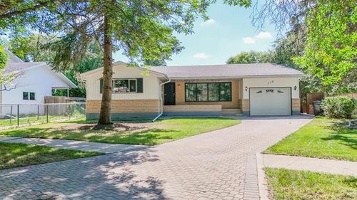 110 Emerald Grove Dr, Winnipeg, MB, R3J1H2 | Card Image