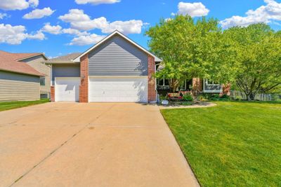 1348 S Threewood St, House other with 4 bedrooms, 3 bathrooms and null parking in Wichita KS | Image 1