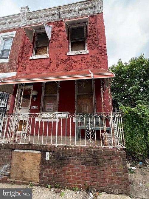 2428 N Bouvier St, PHILADELPHIA, PA, 19132-4305 | Card Image