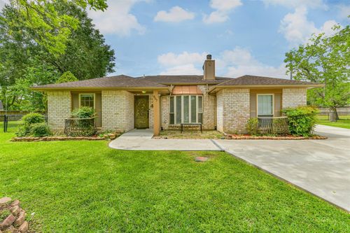 807 Stadium Cir, Friendswood, TX, 77546-3638 | Card Image