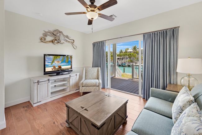 Lot of living area | Image 16
