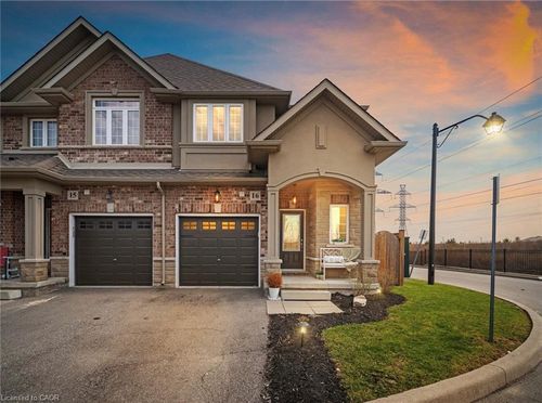16-21 Madonna Dr, Hamilton, ON, L9B0H1 | Card Image