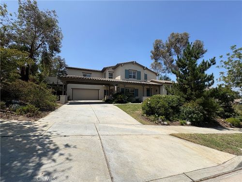 524 Golden West Dr, Redlands, CA, 92373-6897 | Card Image