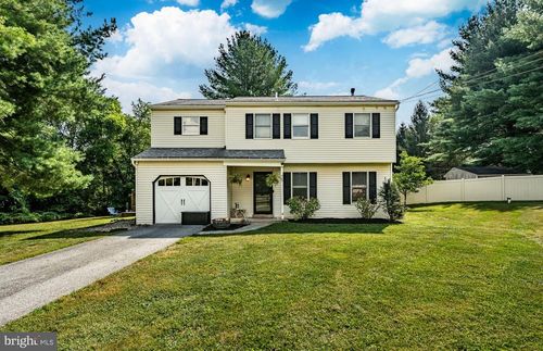 75 Prizer Rd, PHOENIXVILLE, PA, 19460-4780 | Card Image