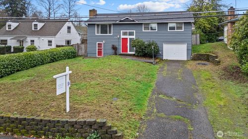 13729 8th Ave S, Burien, WA, 98168-3698 | Card Image