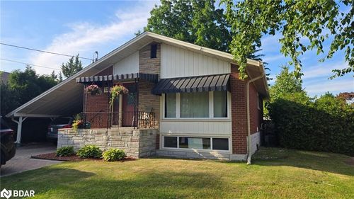 lower-121 Toby Cres, Hamilton, ON, L8T2N9 | Card Image