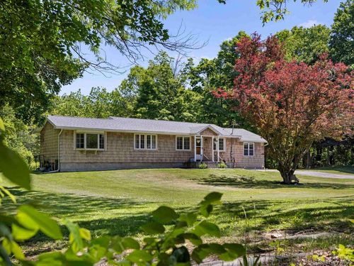 284 Tuckers Corners Rd, Highland, NY, 12528-2260 | Card Image
