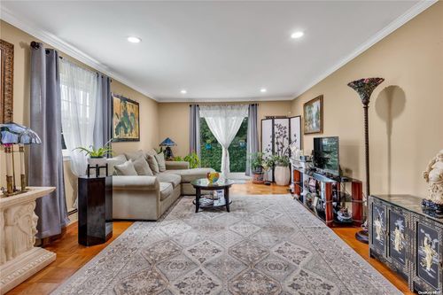 2nd-413 Towne House Vlg, Islandia, NY, 11749-4822 | Card Image