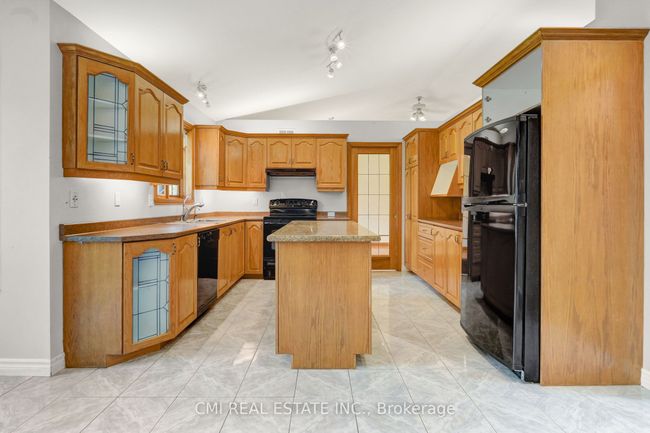 22139 Beauchamps Dr, House other with 6 bedrooms, 3 bathrooms and 10 parking in North Lancaster ON | Image 21
