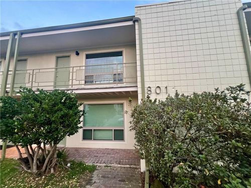 108-801 Henry Clay Ave, New Orleans, LA, 70118-5856 | Card Image