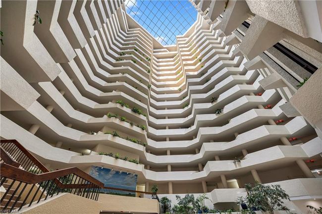 APT-803 - 6001 Pelican Bay Blvd, Condo with 2 bedrooms, 3 bathrooms and 1 parking in NAPLES FL | Image 25