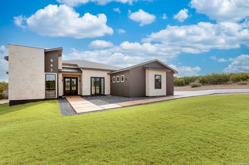 643 Mystic Pkwy, Spring Branch, TX, 78070-5466 | Card Image